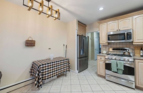 Stony Point Apartment | Spacious 4BR home w/WiFi, TV, hot tub, huge dining, fire pit & vast garden