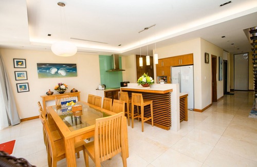 Ngu Hanh Son Villa | Spacious 4BRs Pool Villas, 3 mins to the Beach