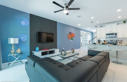 Four Corners House | Spacious 5 Bed Splash Pool Townhome in Solara
