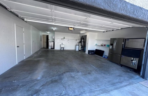 Lake Havasu City House | Spacious 5-bedroom house with WiFi, New Pool and Hot Tub, tons of parking