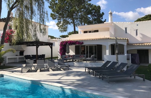 Vale do Garrao Villa | Spacious 5 bed with pool (heatable) in Vale do Garrao