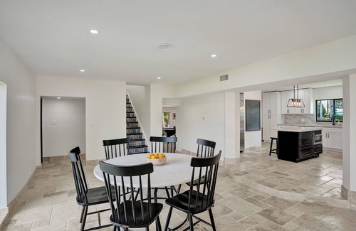 Fort Lauderdale House | Spacious 5-bedroom Villa in Fort Lauderdale with heated pool on the water.