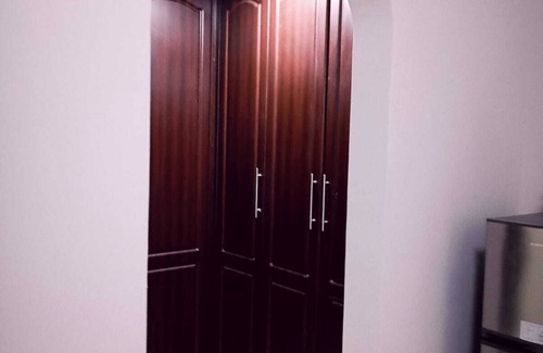 Abu Dhabi Apartment | Spacious 5-bedroom apartment in lovely Abu Dhabi with AC, WiFi