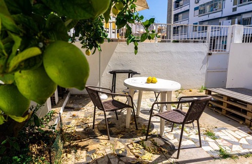 Se Apartment | Spacious 5-bedroom apartment to 10 people in fabulous Faro with AC, WiFi