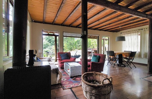 San Fernando House | Spacious 5-bedroom house with amenities near San Fernando, Chile