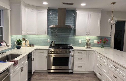 Manteo House | Spacious 5-bedroom family house on one acre in charming Manteo