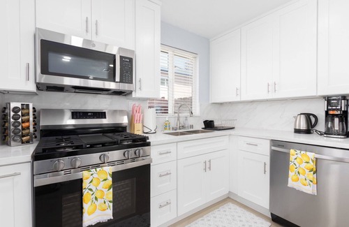 Linda Vista House | Spacious 5-bedroom house in San Diego with Games, BBQ, WiFi, AC