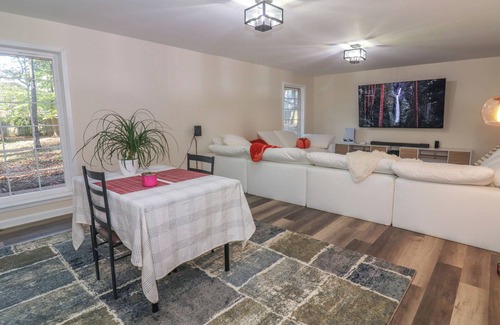Jackson House | Spacious 5-bedroom house in charming Jackson with AC