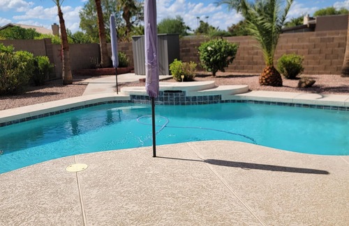 Golden Hills House | Spacious 5-bedroom house in Charming Mesa with Sparkling Pool