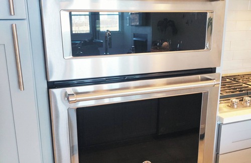 Arlington House | Spacious 5-bedroom townhome with WiFi, fitness room in charming Arlington