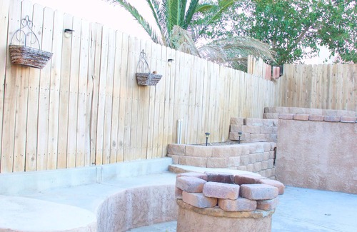 Victorville House | Spacious 5-bedroom house in lovely Victorville with Pool and AC