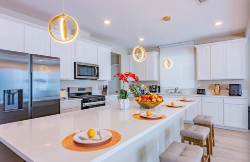 Enterprise Villa | Spacious 5-bedroom villa in vibrant Las Vegas with AC, WiFi