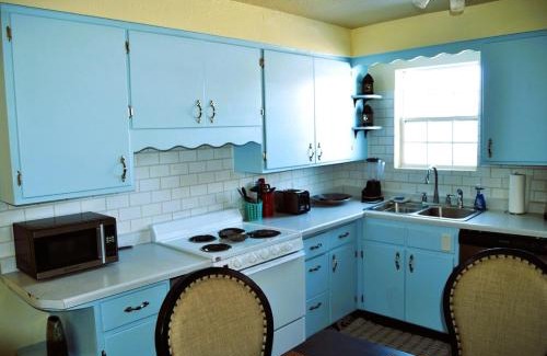 Grand Forks Apartment | Spacious 5BR 8 Beds Sleeps12