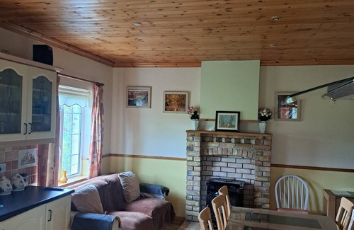 Kilmovee House | Spacious 6-bed House 10 Minutes From Knock Airport
