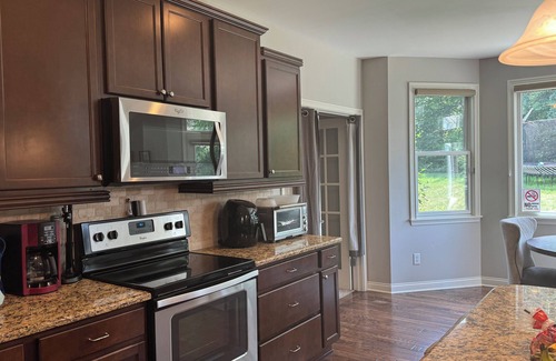 Indianapolis House | Spacious 6-bedroom house in brilliant Indianapolis with AC, WiFi
