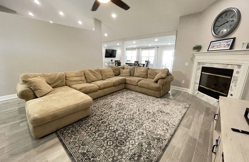 Northwest Pensacola House | Spacious 6BR Home Perfect for Large Family Getaway