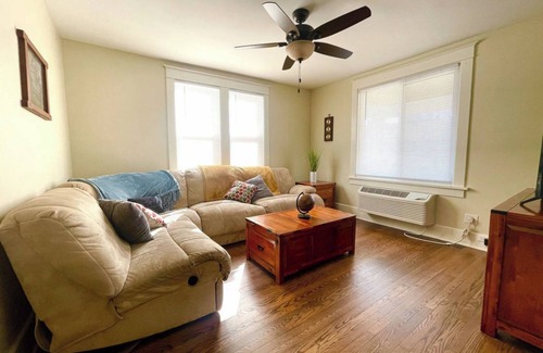 Donegal House | Spacious 7-bedroom house in charming Donegal with WiFi and AC