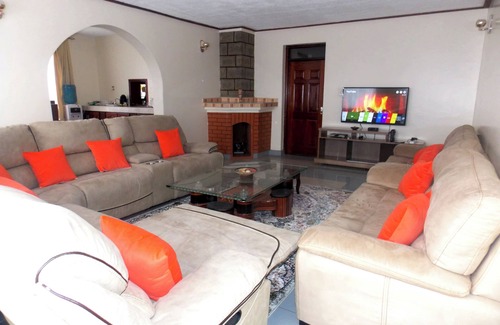 Syokimau House | Spacious 8-bedroom house in delightful Pridelands with fitness room