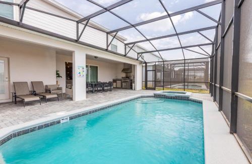 Four Corners House | Spacious 8-Bedroom Home in Clermont