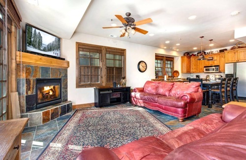 North Park City House | Spacious 8-Bedroom Park City Collection | Multi Unit Listing | Private Hot Tubs | Walk to Lifts and Main Street! PPS-1416/18