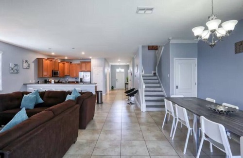 Davenport House | Spacious 9 Bed Pool Home with Game Room-1461BTR