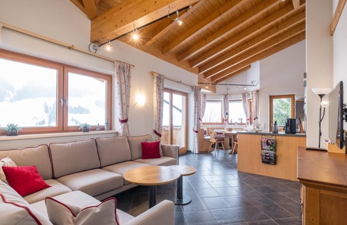 Hinterglemm Apartment | Spacious apartment at the slopes with balcony