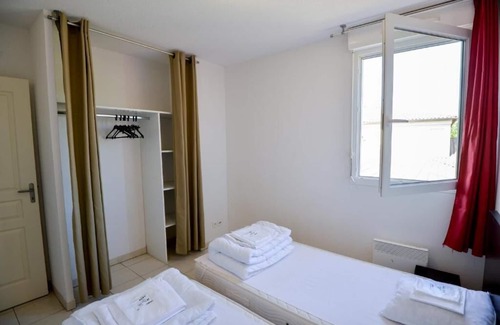 Azille Hotel | Spacious Accommodations for Families & Groups, Pool, Scenic Views