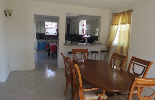 Atlantic Shores House | Spacious Air Conditioned 4 bed detached house near Miami Beach