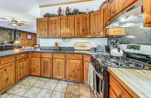 Alto House | Spacious Alto House on 8 Private Acres w/Hot Tub!