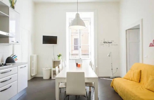 Rione XVIII Castro Pretorio Apartment | Spacious and Bright Apartment in the Heart of Rome
