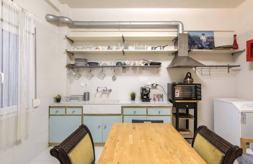 Exarhia Apartment | Spacious and bright apt in Eksarchia