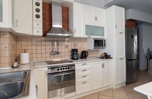 Xanthi Apartment | Spacious and bright