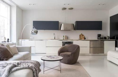 Punavuori Apartment | Spacious and central apartment with private sauna