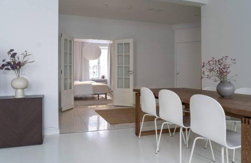Punavuori Apartment | Spacious and central apartment with private sauna