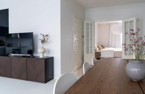 Punavuori Apartment | Spacious and central apartment with private sauna