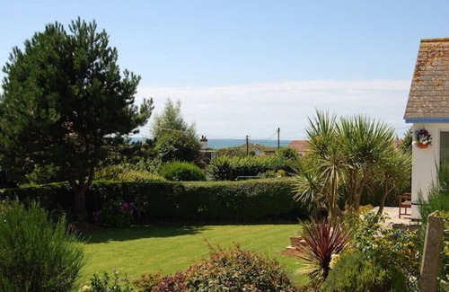 Croyde House | Spacious And Comfortable Traditional Croyde Cottage- short walk to beach