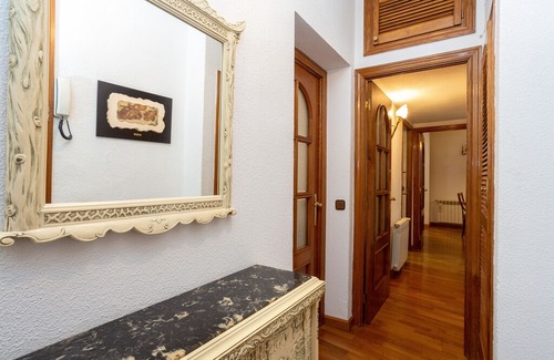 Embajadores Apartment | Spacious and comfortable in Lavapies.