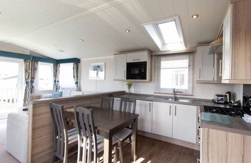 Lendalfoot House | Spacious and contemporary holiday home providing superb space and comfort.