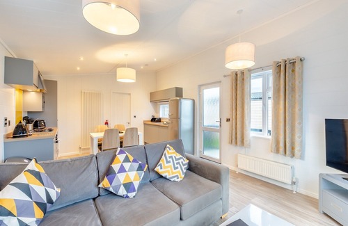 Penrith Ski Chalet | Spacious and contemporary lodges with one double with en suite W.