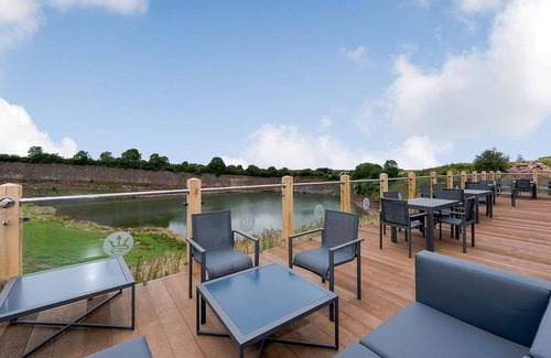Penrith Ski Chalet | Spacious and contemporary lodges with one double with en suite W.