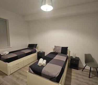 Haroldʼs Cross Apartment | Spacious and cosy house