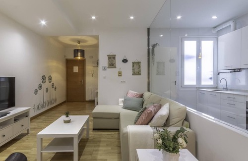 Bilbao City Centre Apartment | Spacious and cosy in the Azkuna Centre