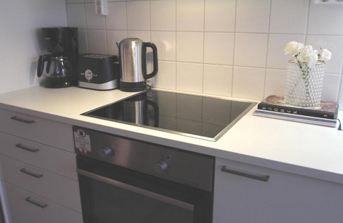 Hietalahti Apartment | Spacious and cozy studio apartment in Helsinki city center (ID 8568)