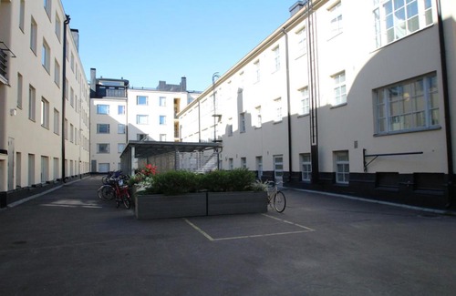 Hietalahti Apartment | Spacious and cozy studio apartment in Helsinki city center (ID 8568)