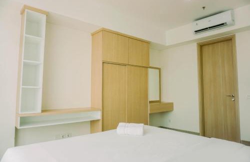 Tangerang Apartment | Spacious and Elegant 2BR with Private Lift at Hillcrest House Apartment By Travelio