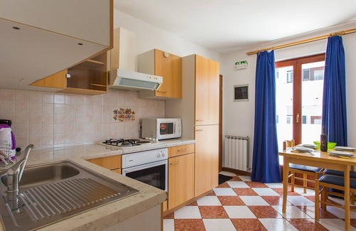 Spadici Apartment | Spacious and fully equipped one bedroom apartment in a great location in Porec near the beach