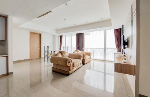 Tangerang Apartment | Spacious and Homey 3BR at Hillcrest House Apartment By Travelio