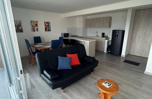 Manizales House | Spacious and Luxurious -Stratum 6