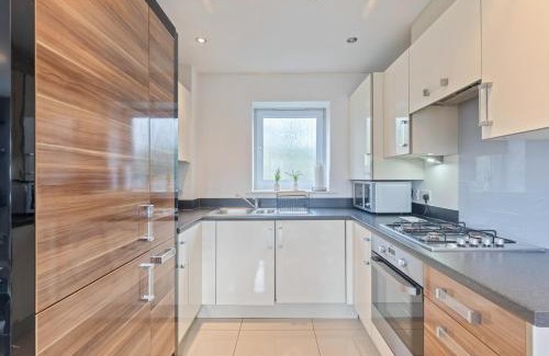 Sutton Coldfield Apartment | Spacious and Modern 2BR Stay Free Parking and WiFi