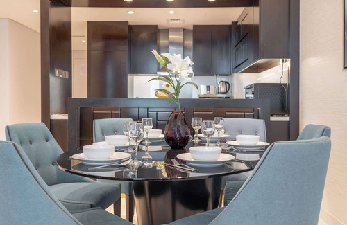 Downtown Dubai Apartment | Spacious and Modern 3 Bedroom Perfect for Family